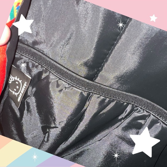 Hello Kitty Red Backpack - Picture 3 of 4